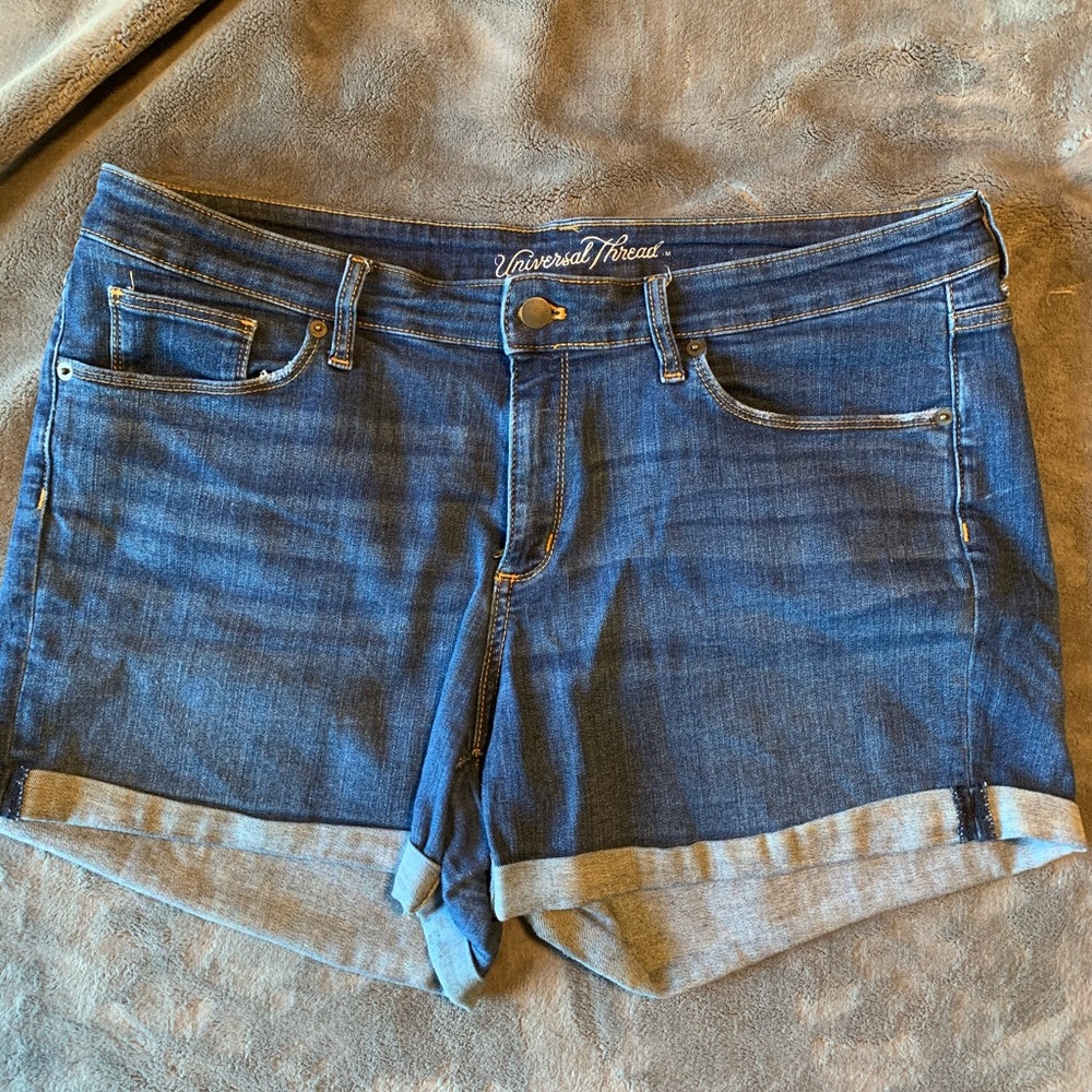 Universal Thread Mid Rise Midi Shorts